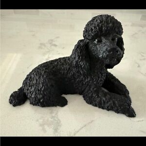 1988 SIGNED CASTAGNA ITALY BLACK POODLE DOG LAYING DOWN FIGURINE ORIG STICKER